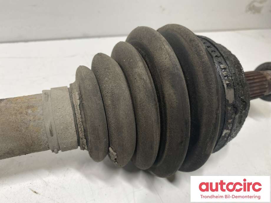 Drivaksel venstre foran, diesel/automat til Peugeot 2008 2013-2019 (Type I)  (3272PZ|3272QA|)