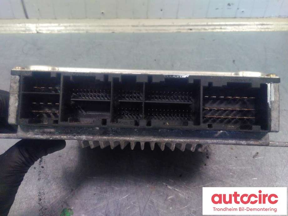 Styreenhet motor til Mercedes S-Klasse 1999-2005 (W220) (W220) (BOSCH|A0295453432|0261206720|)