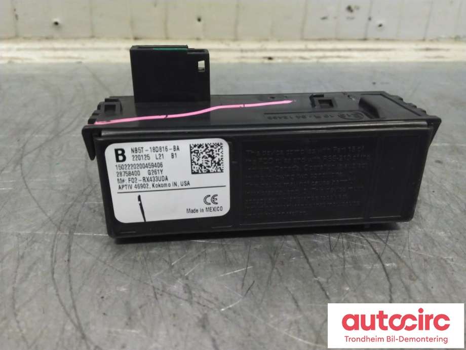 Antenne til Ford Explorer, 2020-->>  (FOMOCO|NB5T-18D816-BA)