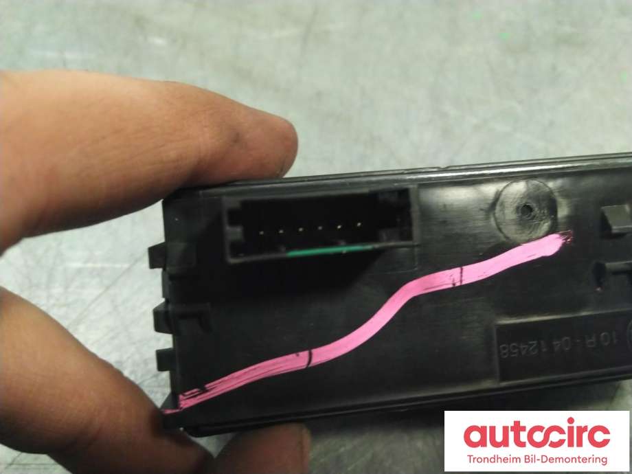 Antenne til Ford Explorer 2020-->> (FOMOCO|NB5T-18D816-BA|ML3T-15K619-FC|2643585)