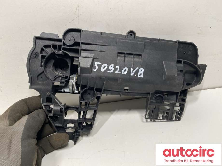 Dørhåndtak utv venstre bak til BMW iX1 2023-->> (U11) (U11) (..|51215A0C765|)