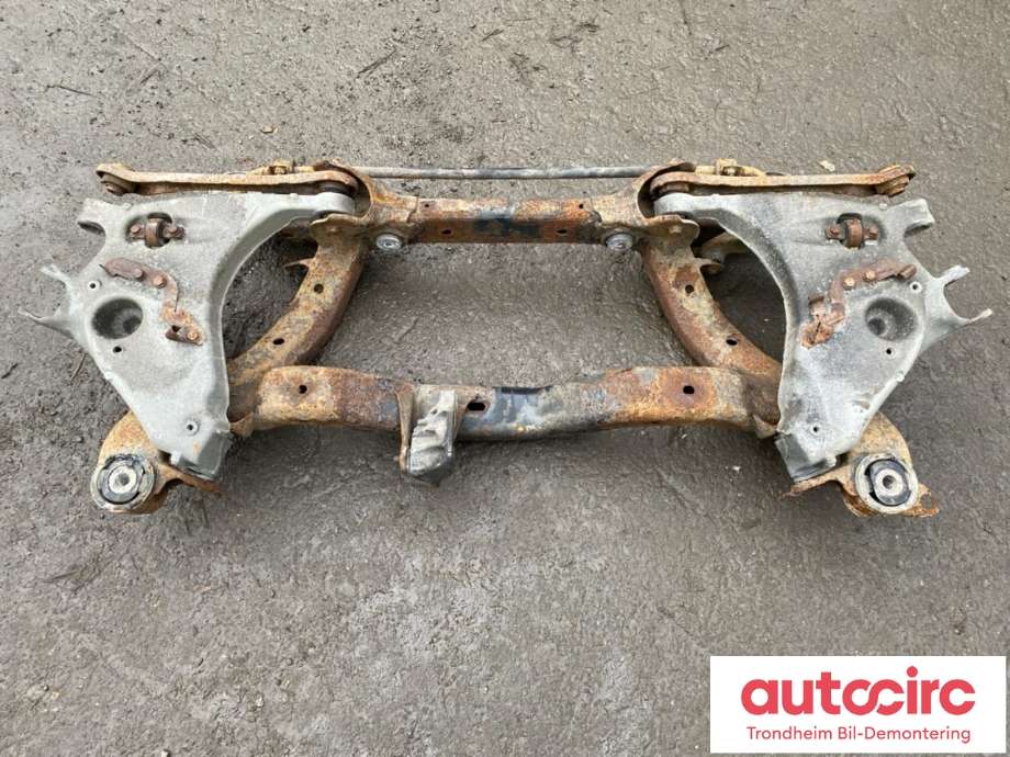 Travers bak til Audi A4 2001-2004 (Type II) (B6) (B6) (..|8E0505235BQ|8E0505235CA|8E0 505 235 BQ| 8E0 505 235 CA)