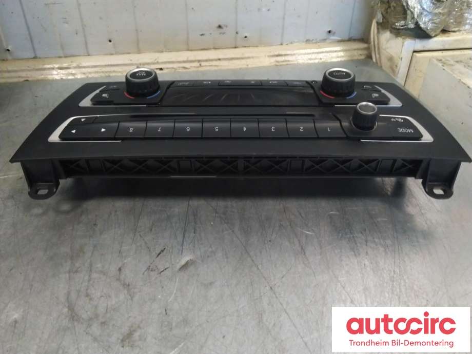 Bilstereo betjeningspanel til BMW 1-Serie 2011-2015 (Fase 1) (F20/F21) (F20/F21) (..|61316832880|)