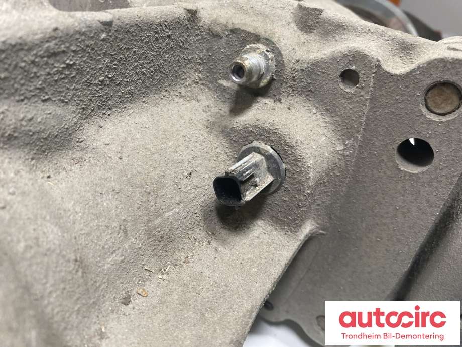 Kardang klokke bak til Ford Kuga 2013-2019  (2629518|RMCV6W-4000-DB|CV6W-4000-DB)