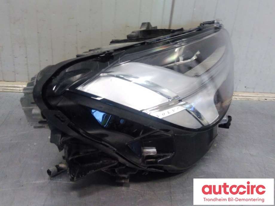Frontlykt høyre full-LED til Volvo V90 / V90 CC / S90 2016-->>  (REDUSERT PRIS|31655789|32228677|)