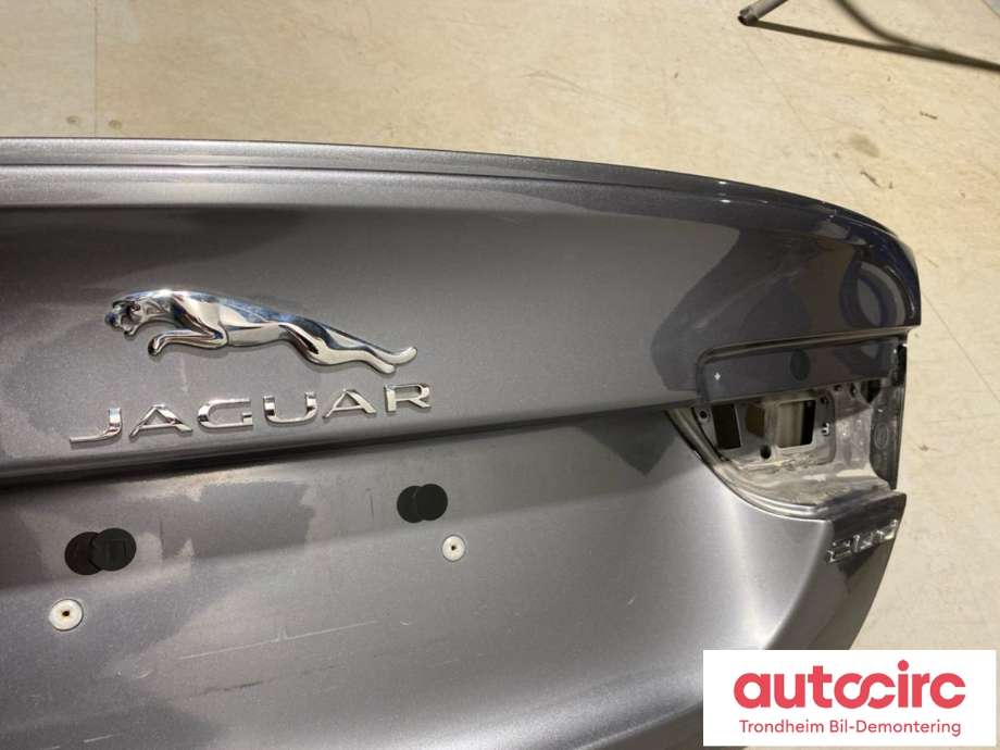 Bakluke sedan til Jaguar XE 2015-->>  (LES INFO|T4N3190|GX7340110AF|)
