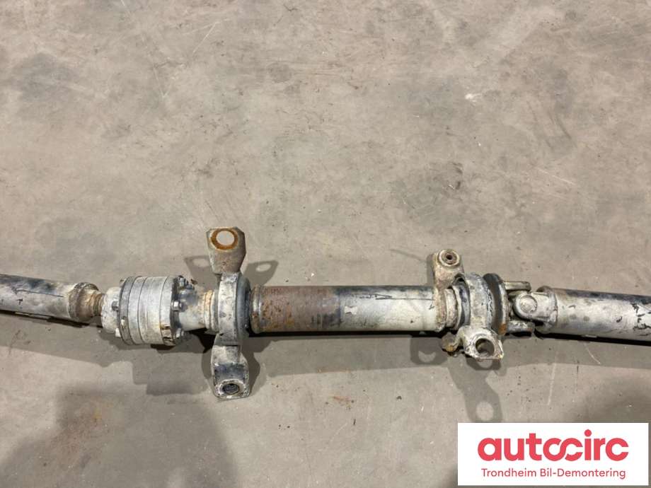 Mellomaksel til Mitsubishi Outlander 2003-2006 (Type I) (..|MN147054|)