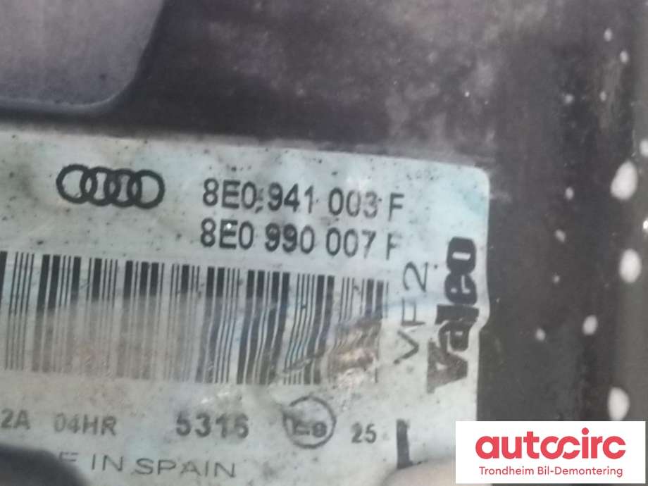 Frontlykt venstre halogen til Audi A4 2001-2004 (Type II) (B6) (B6) (VALEO|8E0941029C|8E0 941 029 C|)