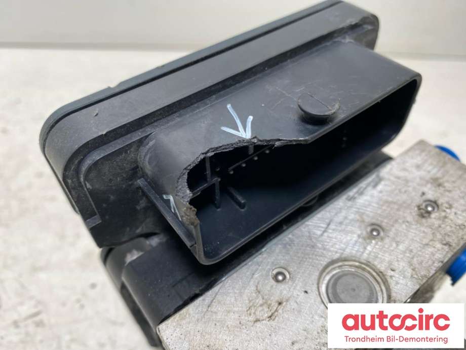 ABS sentral til Nissan E-NV200 2014-->> (BOSCH|47660-4FA1B|47660-4FA2A|476604FA2A| 476604FA1B| 0265243141| 0265956531)
