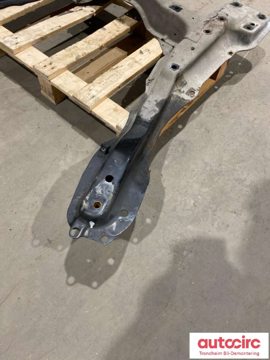 Travers foran hoved til Citroën Jumpy 2007-2016 (Type II) (3502HJ|)