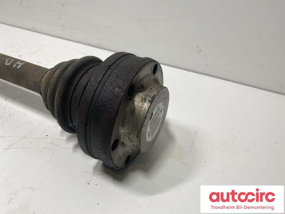 Drivaksel høyre bak, diesel/automat til BMW 5-Serie 1996-2003 (E39) (E39) (33201229377|)