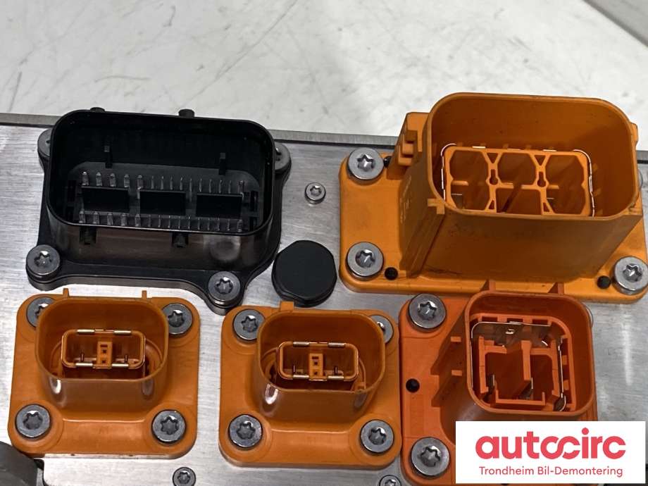 Batterilader (OBC - On Board Charger) til Porsche Cayenne 2010-2017 (92A) (92A) (..|95861268100|5QE 915 681|)