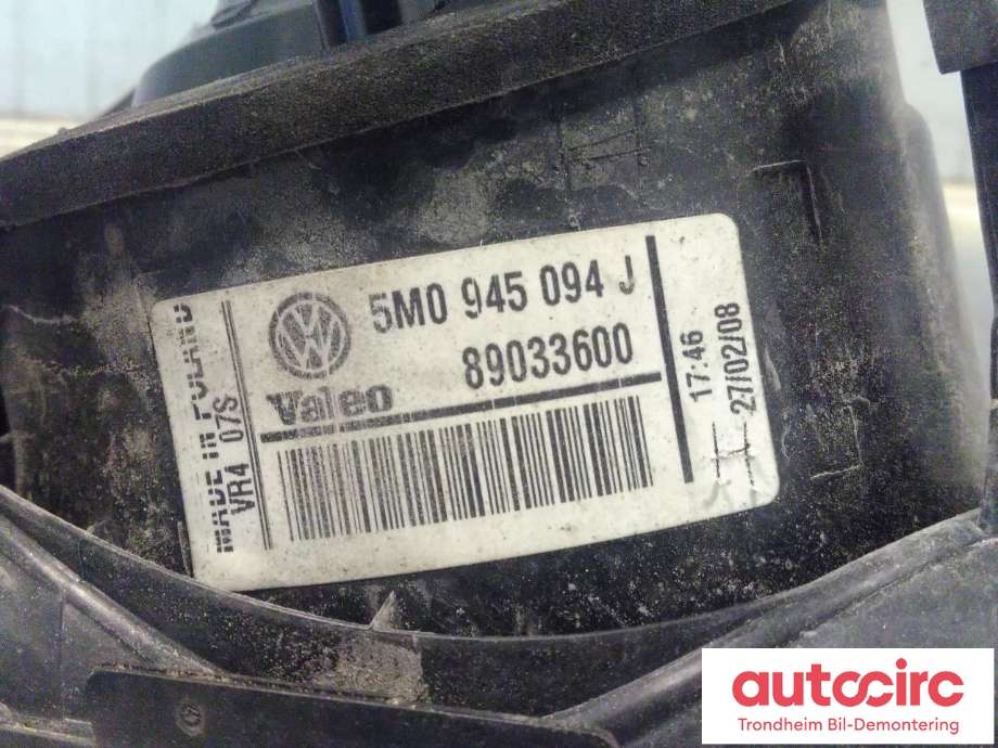 Baklykt høyre indre til VW Golf, Plus/Cross 2005-2009 (Fase 1)  (VW-AG|5M0945094J|5M0 945 094 J|)