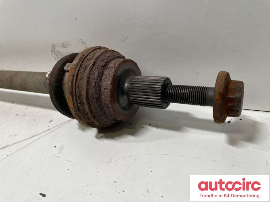 Drivaksel høyre bak, diesel/automat til VW CC 2012-2014 (PASSAT CC) (PASSAT CC) (1K0501204F|1K0501204FX|)