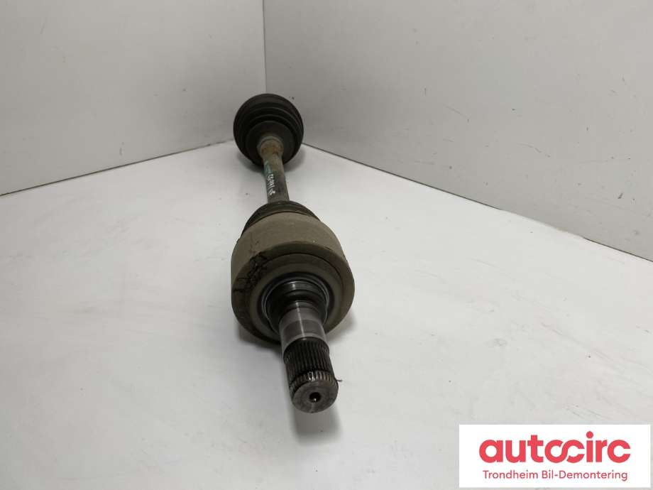 Drivaksel venstre foran, diesel/automat til Mercedes R-Klasse 2006-2013 (W251) (W251) (A2513301701|A2513302101|)