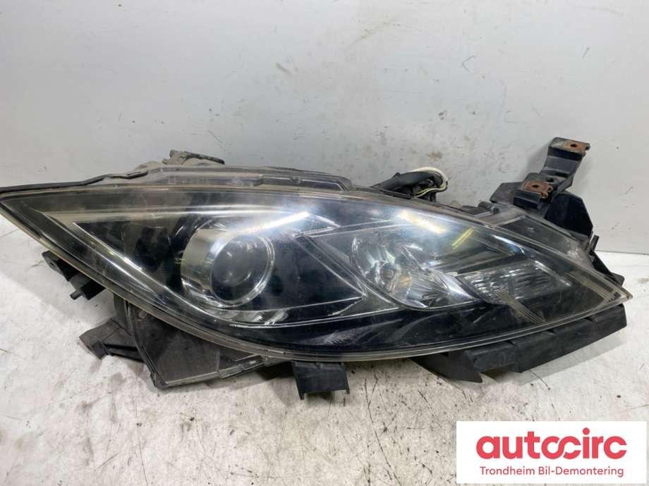 Frontlykt høyre halogen til Mazda 6 2008-2010 (Type II, Fase 1) (..|GS1F510K0J|)