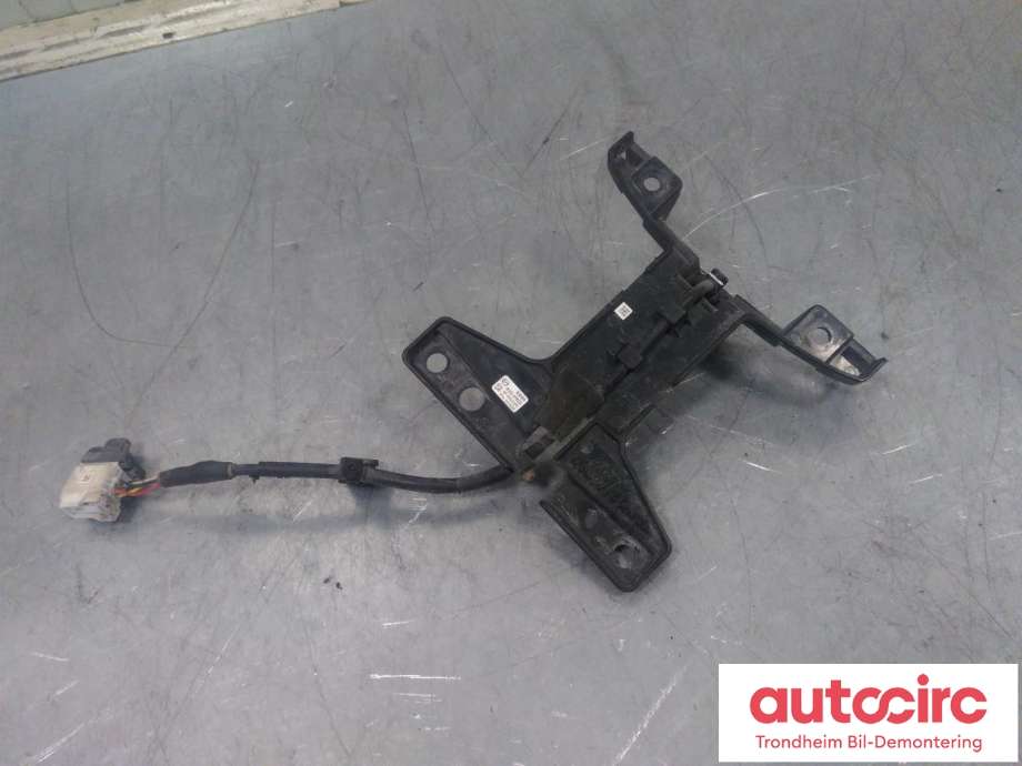 Parkeringskamera foran til Mazda CX-5 2017-->> (Type II)  (..|K157-67RC0|K157-67-RC0A|K15767RC0A| GP-KD6222FC)