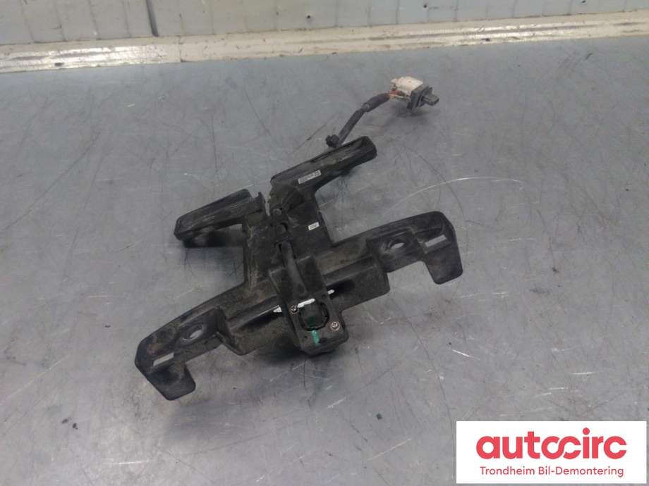 Parkeringskamera foran til Mazda CX-5 2017-->> (Type II)  (..|K157-67RC0|K157-67-RC0A|K15767RC0A| GP-KD6222FC)