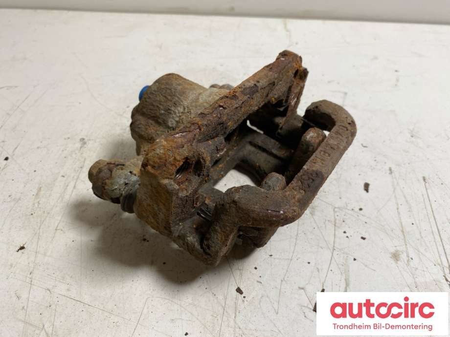 Bremsecaliper høyre bak til Nissan Juke, 2014-2018 (Fase 2)  (440014FA0A)
