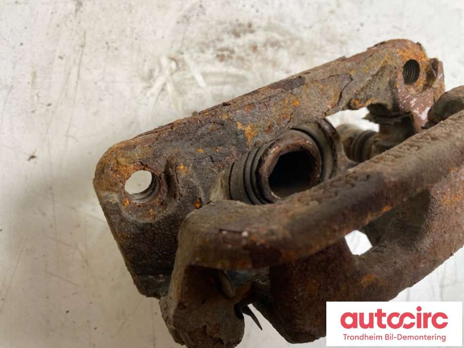 Bremsecaliper høyre bak til Nissan Juke 2014-2018 (Fase 2) (440014FA0A|)