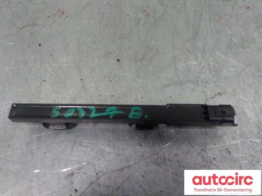 Antenne forsterker til Peugeot e-2008, 2019-->>  (..|9824885480)