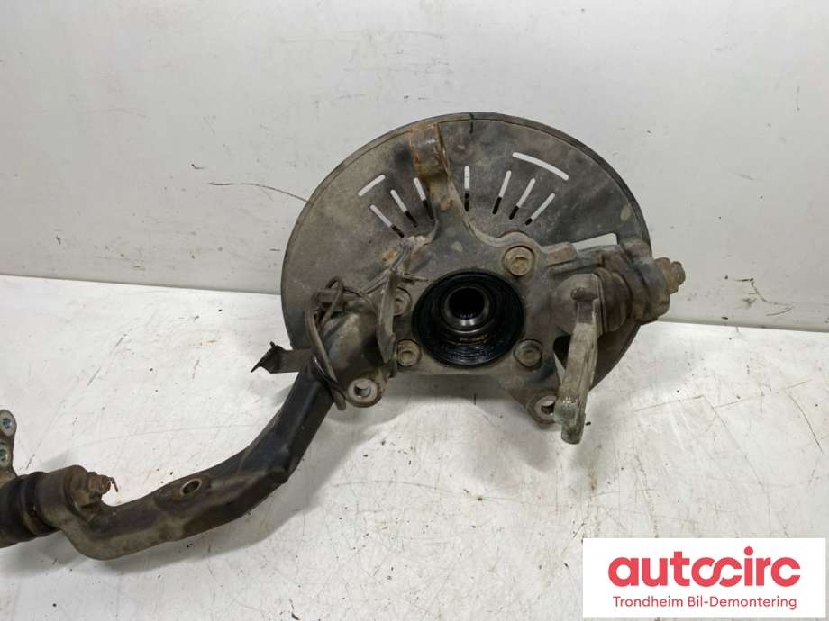 Hjulspindel venstre foran til Isuzu D-Max 2021-->> (Type III) (..|8983926271|)