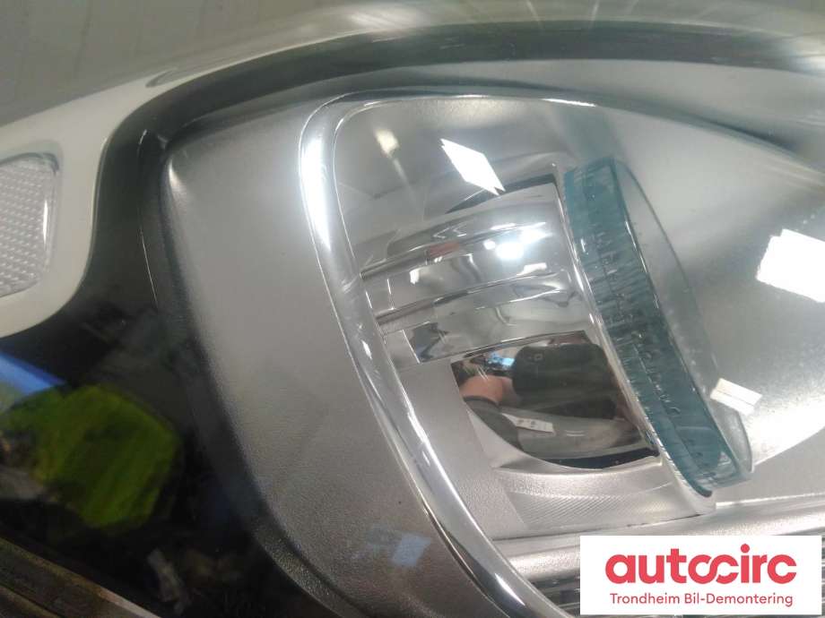 Frontlykt høyre halogen til Kia Soul 2014-2019 (Type II)  (KIA|92102E-40101-D|92102E40101D|)