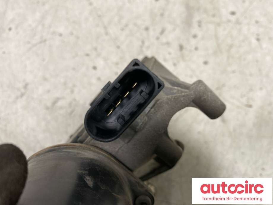 Viskermotor frontrute til Mercedes Vito/Viano 2010-2014 (Fase 2) (W639) (W639) (VALEO|A6398200140|)