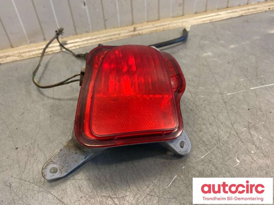 Baklykt fra støtfanger venstre til Toyota Yaris Verso 1999-2007  (KOITO|81590-52040|8159052040|)