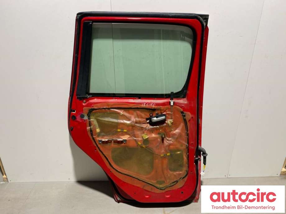 Dør venstre foran til Toyota Yaris Verso 1999-2007  (LES INFO|6700252030|67002-52030|)