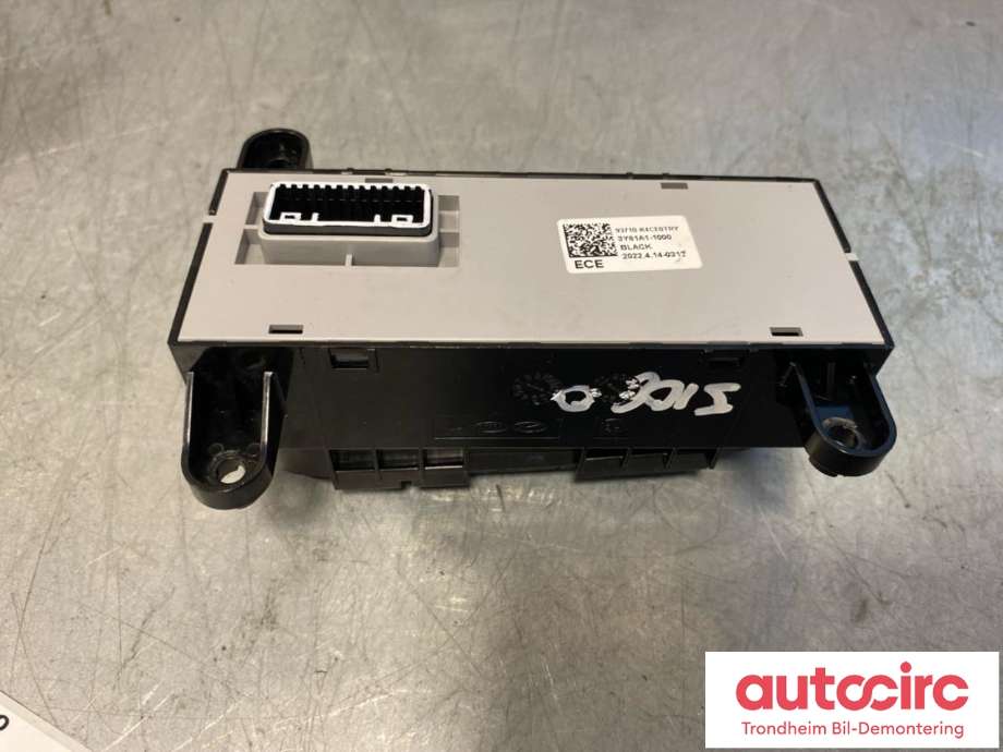 Bryter diverse til Hyundai Kona 2021-2023 (Type I, Fase 2)  (HYUNDAI|93710-K4CE0TRY|93710K4CE0TRY|)