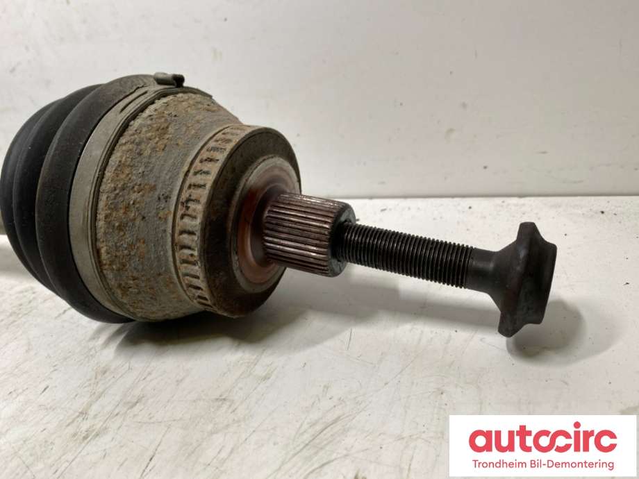 Drivaksel høyre foran, diesel/automat til Audi A4 2004-2008 (Type III) (B7) (B7) (8E0407271BK|8E0407451SX|)