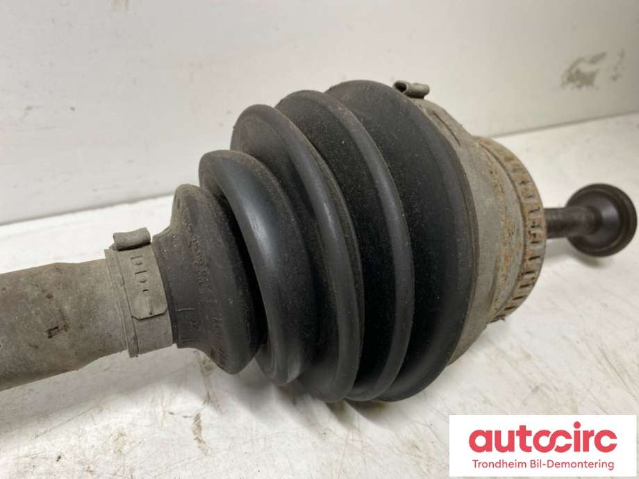 Drivaksel høyre foran, diesel/automat til Audi A4 2004-2008 (Type III) (B7) (B7) (8E0407271BK|8E0407451SX|)