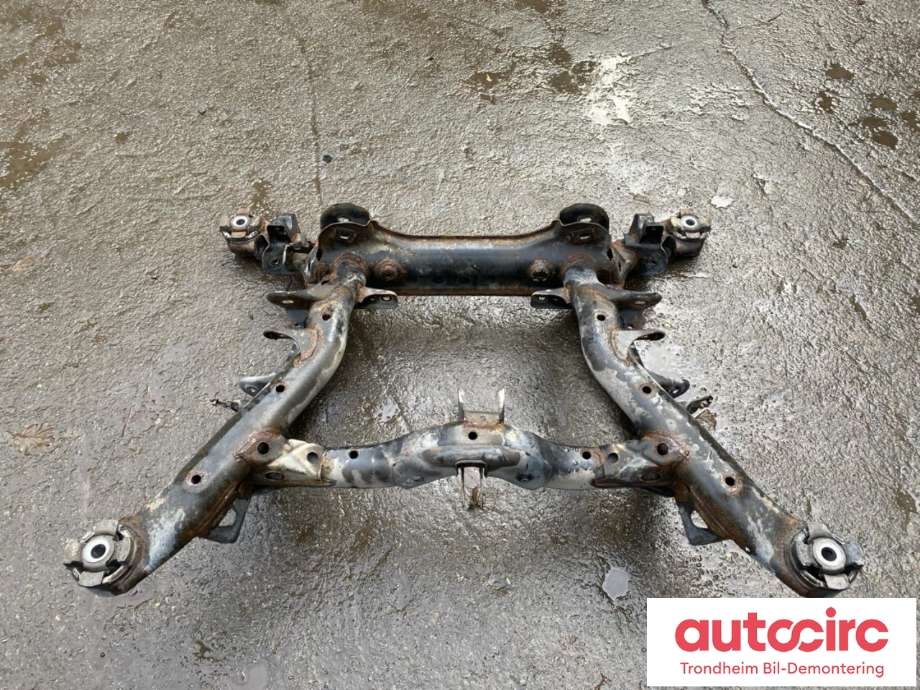 Travers foran hoved til Porsche Cayenne 2010-2017 (92A) (92A) (OVERFLATERUST|95834103000|958 341 030 00|)