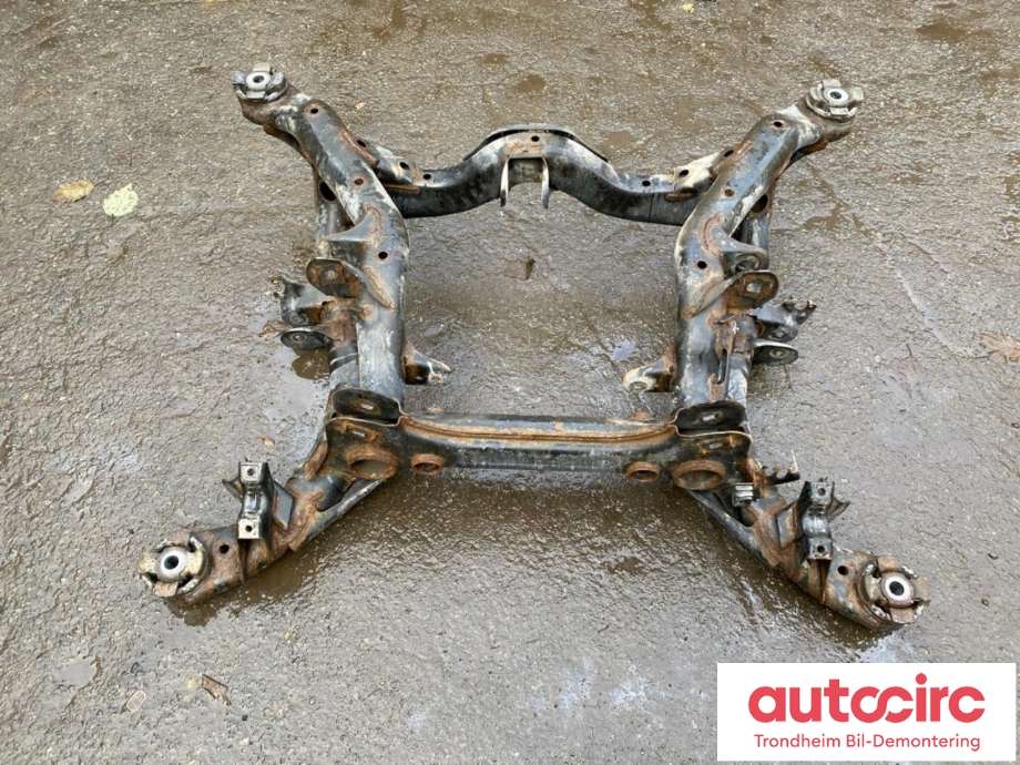 Travers foran hoved til Porsche Cayenne 2010-2017 (92A) (92A) (OVERFLATERUST|95834103000|958 341 030 00|)