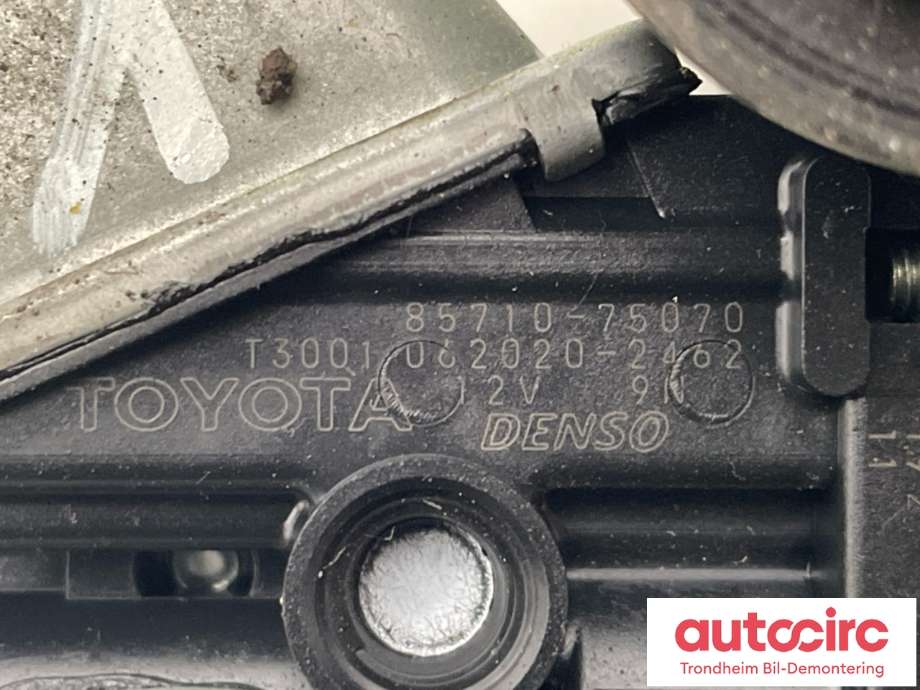 Ruteheis venstre bak til Toyota Land Cruiser 150 2010-2013 (Fase 1)  (6984060110|)