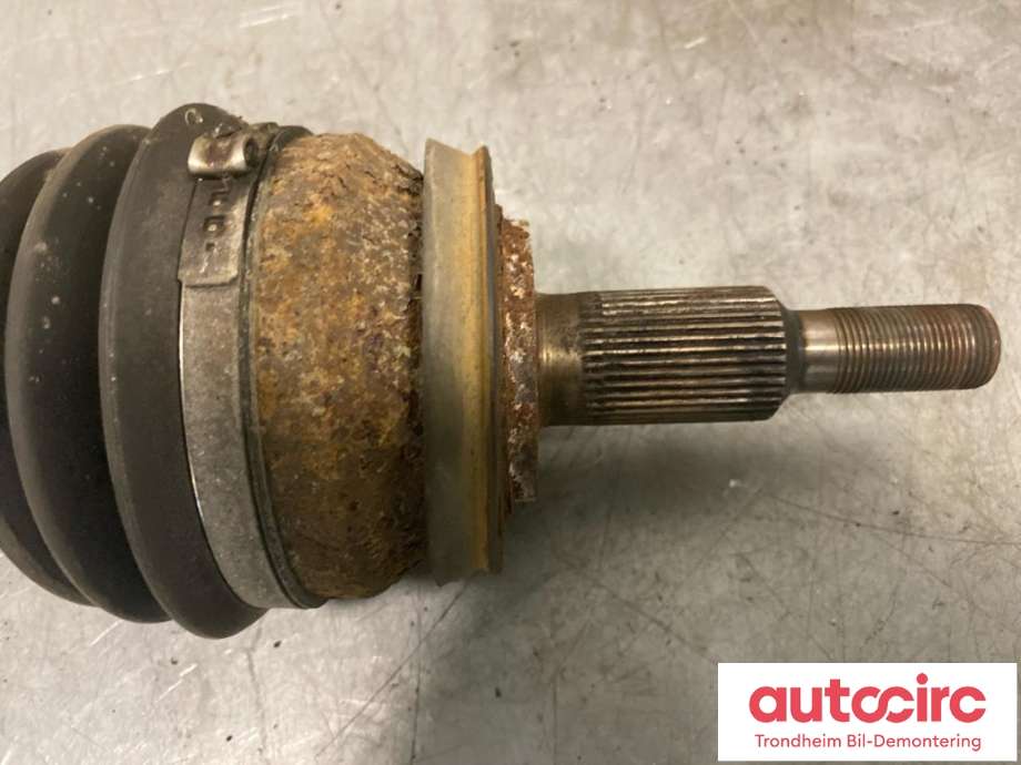 Drivaksel venstre foran, diesel/manuell til VW Transporter / Caravelle 2009-2015 (Fase 2) (T5) (T5) (..|7E0407271H|7E0407271N|7E0407271AA| 7E0407451X| 7E0407451KX)