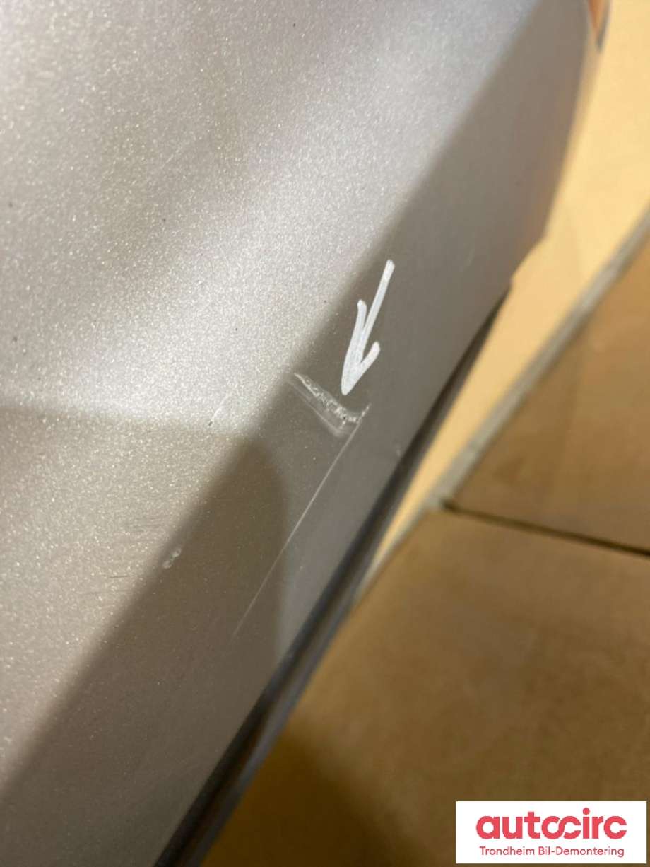Støtfanger bak combi til VW Golf VI 2008-2012  (LES INFO|5K6807421|)