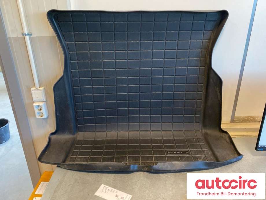 Bagasjerom teppe/gulvplate til Tesla Model 3 2018-2023 (Fase 1) (GUMMIMATTE|)