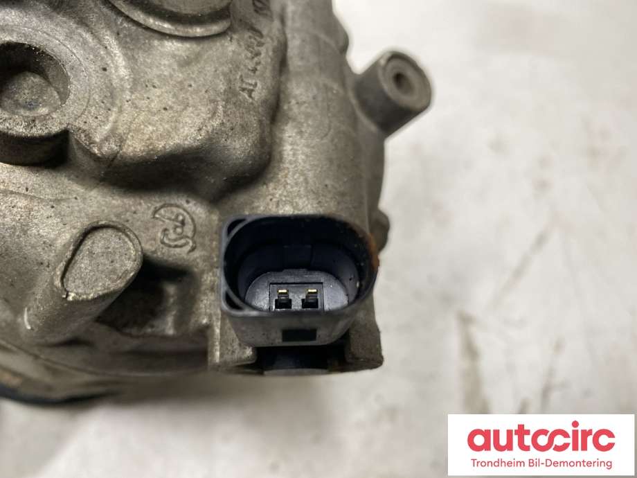 Aircondition kompressor til VW Caddy 2015-2020 (Type III, Fase 3)  (MAHLE|5Q0820803F|5Q0820803K|5Q0820803J)