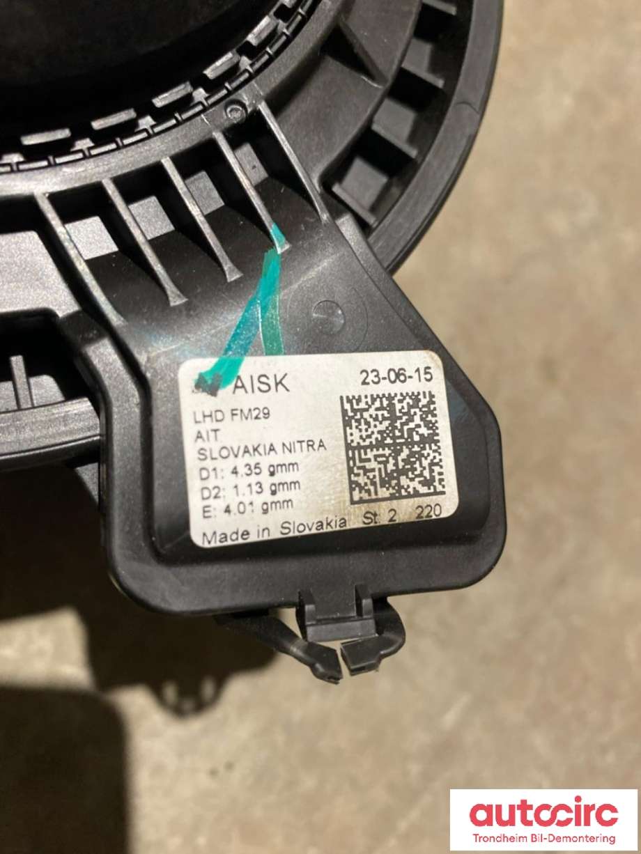 Varmeapparat motor til Fisker Ocean 2022-2024  (BOSCH|0 130 116 402|H031658187|)