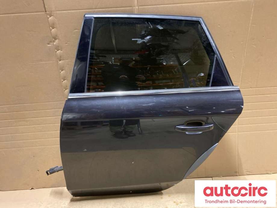 Dør høyre bak til Audi A4, Allroad, 2009-2016 (Type I) (B8) (B8) (LES INFO|8K9833052D)