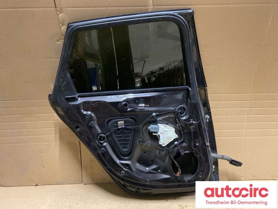 Dør høyre bak til Audi A4, Allroad 2009-2016 (Type I) (B8) (B8) (LES INFO|8K9833052D|8K9 833 052 D|)