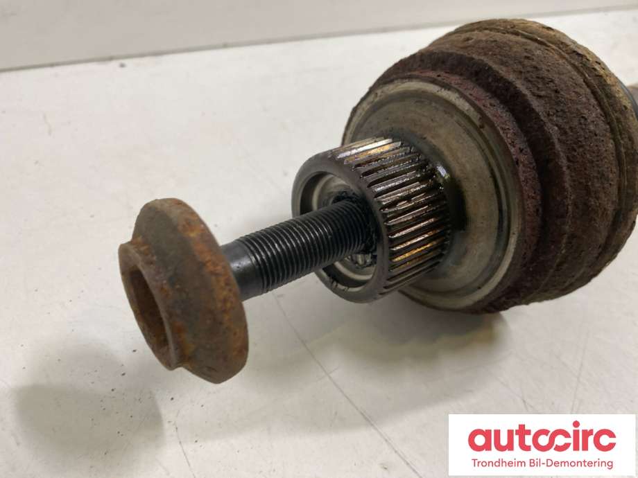 Drivaksel høyre bak, bensin/automat til Audi A7 2010-2014 (Type I, Fase 1)  (8R0501204D|8R0501204DX|)