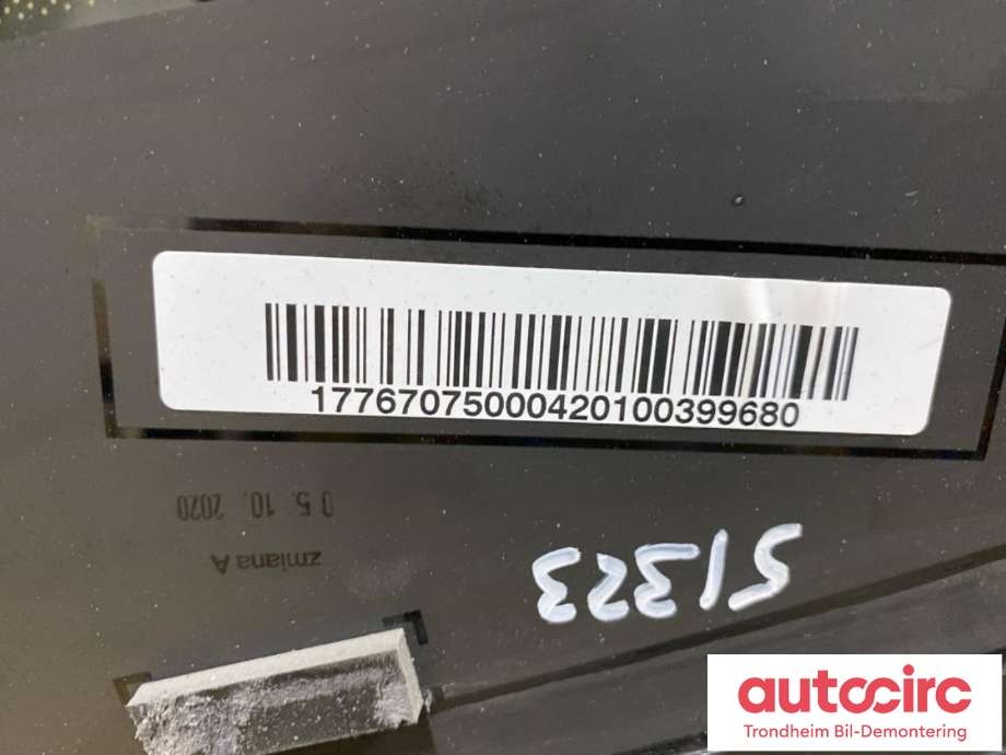 Frontrute til Mercedes A-Klasse 2018-->> (W177) (W177) (A1776707500|A 177 670 75 00|)