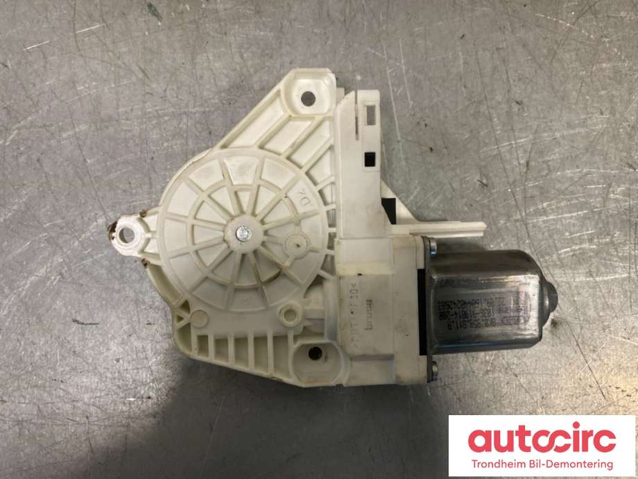 Ruteheis, kun motor, venstre bak til Porsche Cayenne 2010-2017 (92A) (92A) (...|8K0959811A|95862481100|)