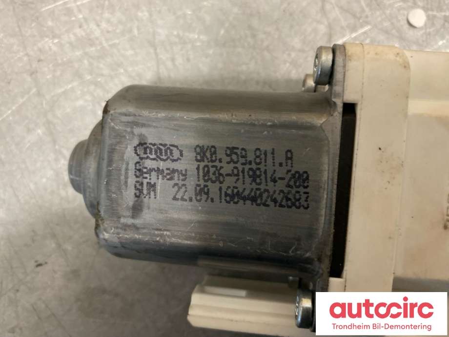 Ruteheis, kun motor, venstre bak til Porsche Cayenne 2010-2017 (92A) (92A) (...|8K0959811A|95862481100|)