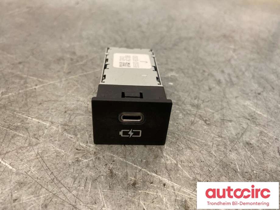 Dashbord telefon til Subaru Solterra, 2022-->>  (LADER|8553260060)