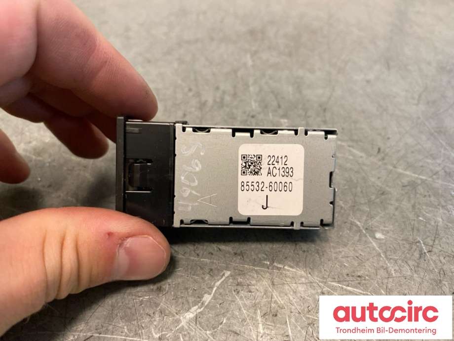 Dashbord telefon til Subaru Solterra 2022-->>  (LADER|8553260060|85532-60060|)