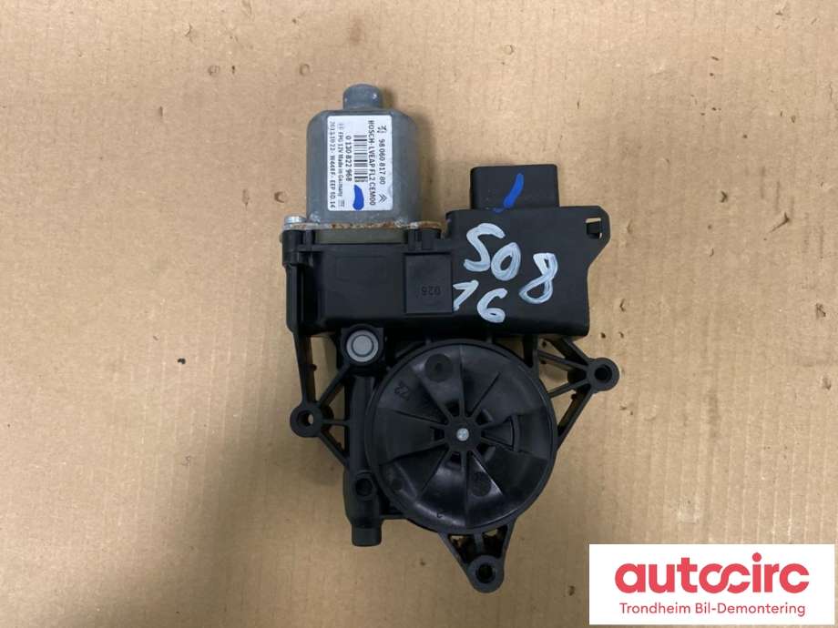Ruteheis, kun motor, høyre foran til Peugeot 2008 2013-2019 (Type I)  (BOSCH|9806081780|0130822968|)